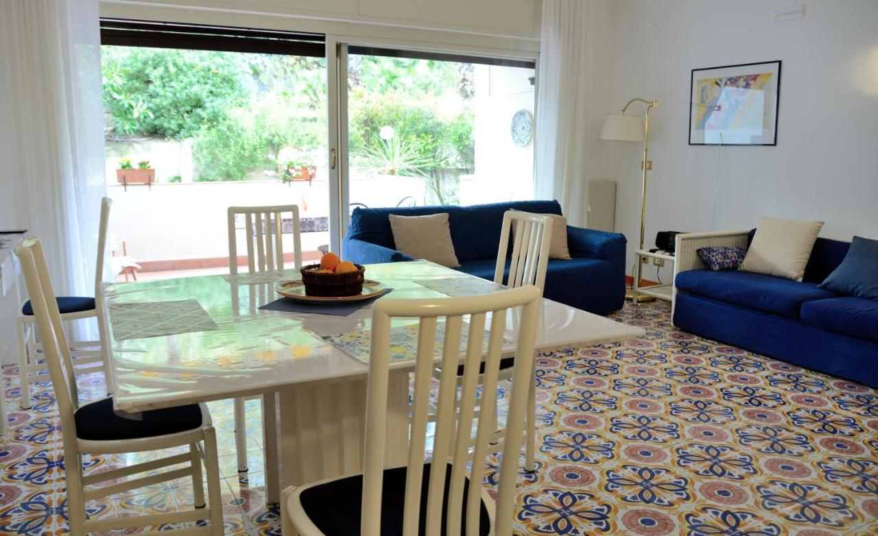 Sea Breeze Acitrezza Apartment Aci Castello Ngoại thất bức ảnh